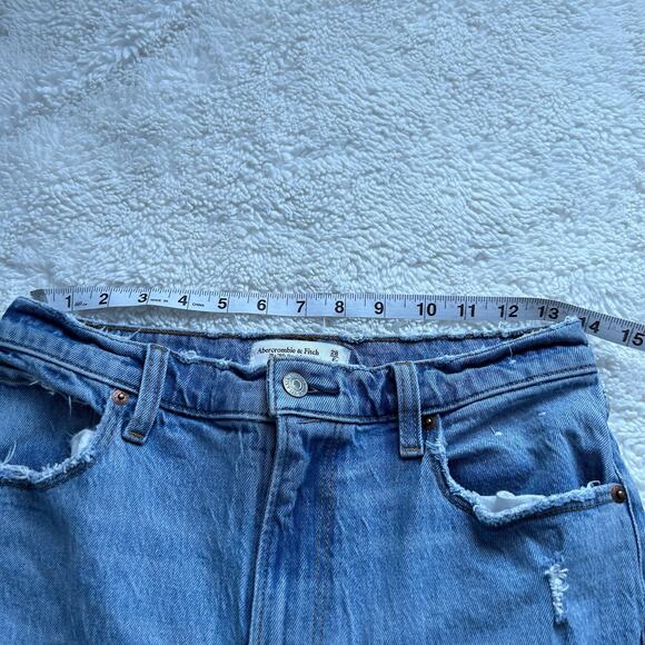 Abercrombie and Fitch 90s Straight Ultra High Rise Distressed Jean Size 28/6 - Picture 5 of 7